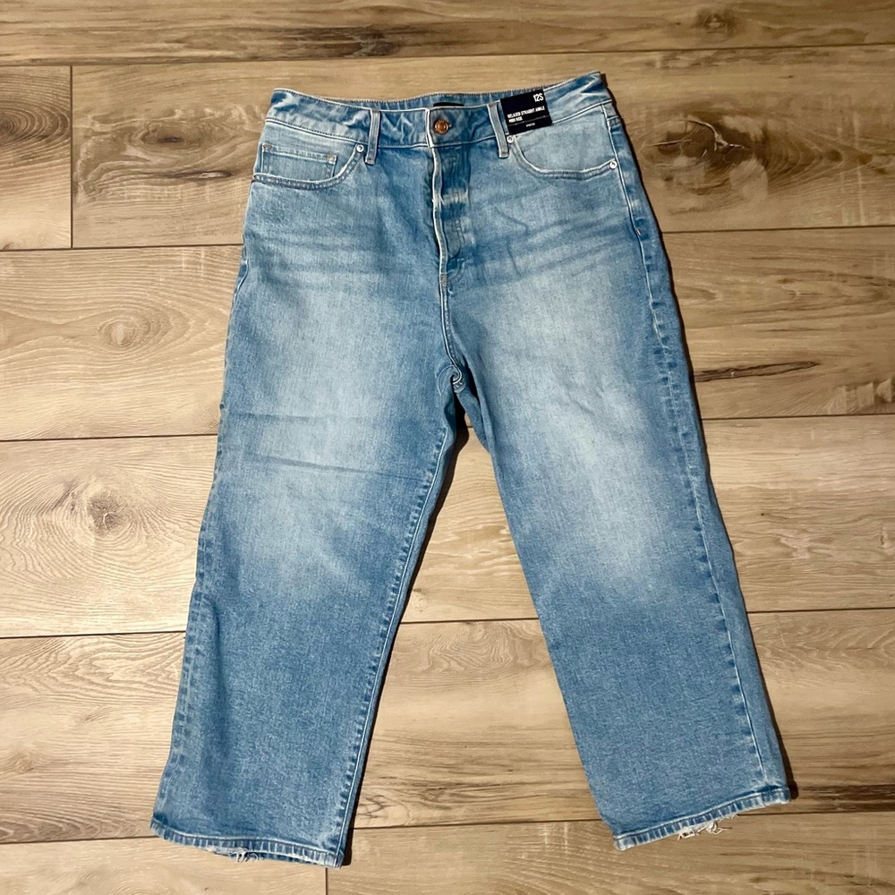 NWT EXPRESS Relaxed Straight Ankle Light Blue Jeans